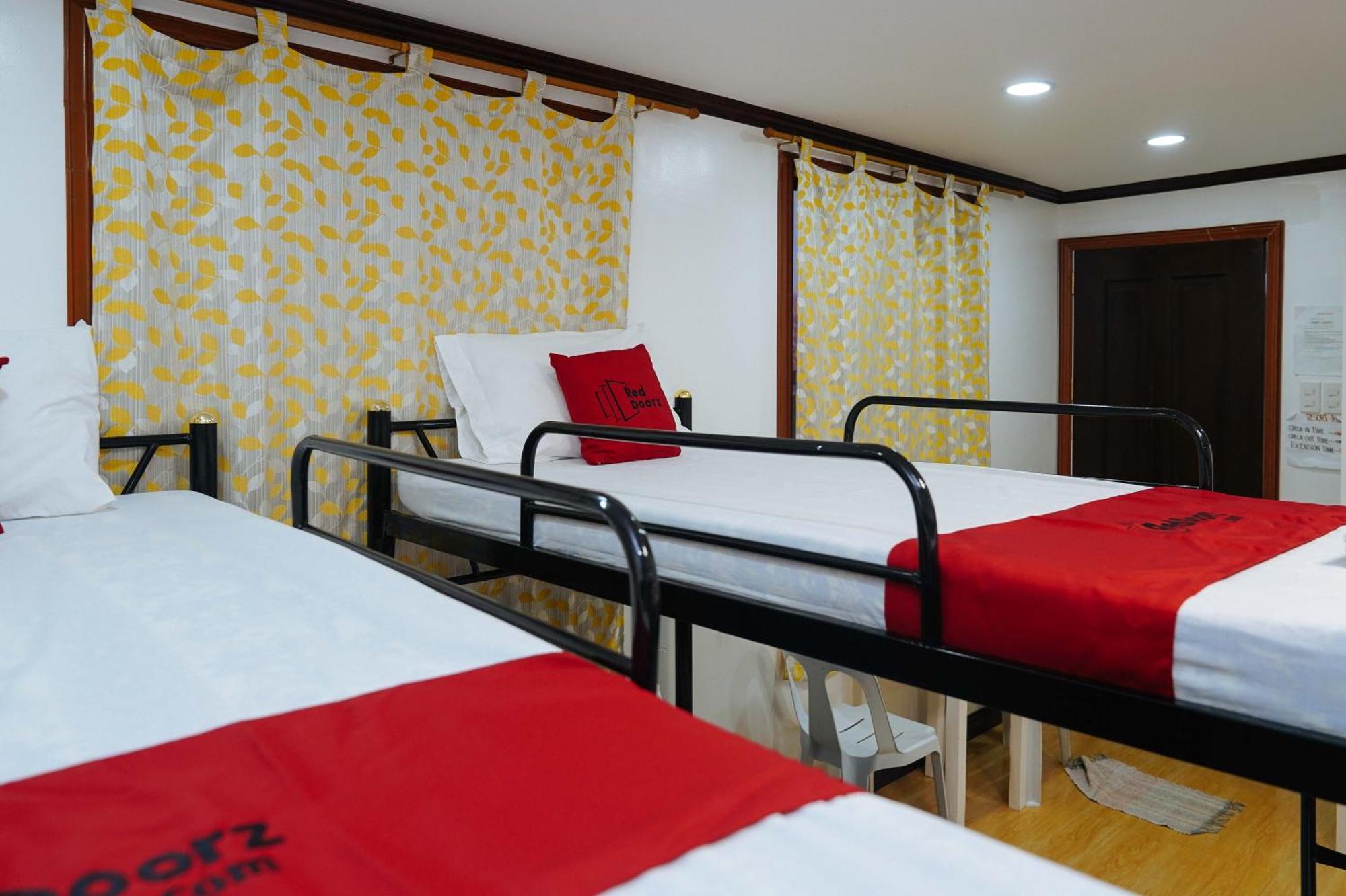 Reddoorz Plus At Billy'S Resort Oslob Buitenkant foto